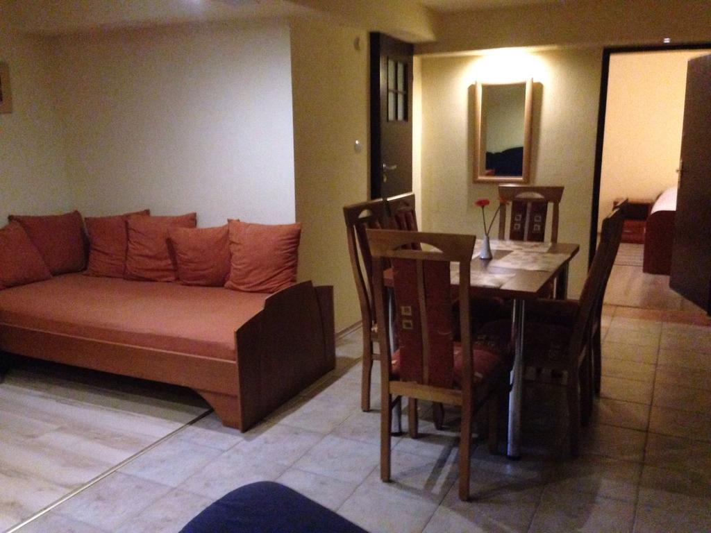 Villa Ambra กดัญสก์ ภายนอก รูปภาพ